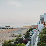 酒店 Diva Lignano - Adults Only 4*